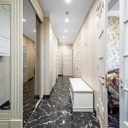 Апартаменты Greek Street Royal New